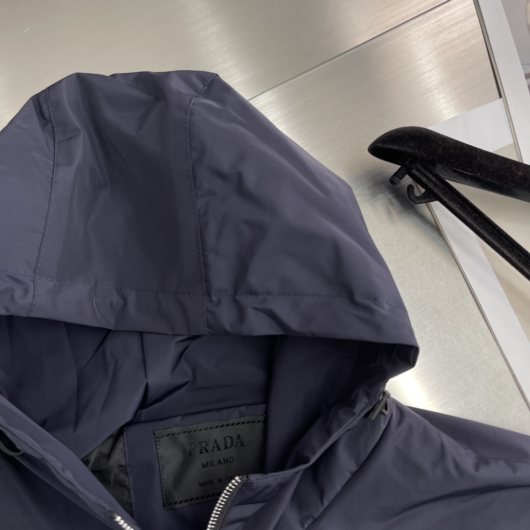 Prada Spring 2025 Men's Hooded Jacket - Comfortable, Stylish, and High-Quality 3 cmp i1744278584209 5250 0 0