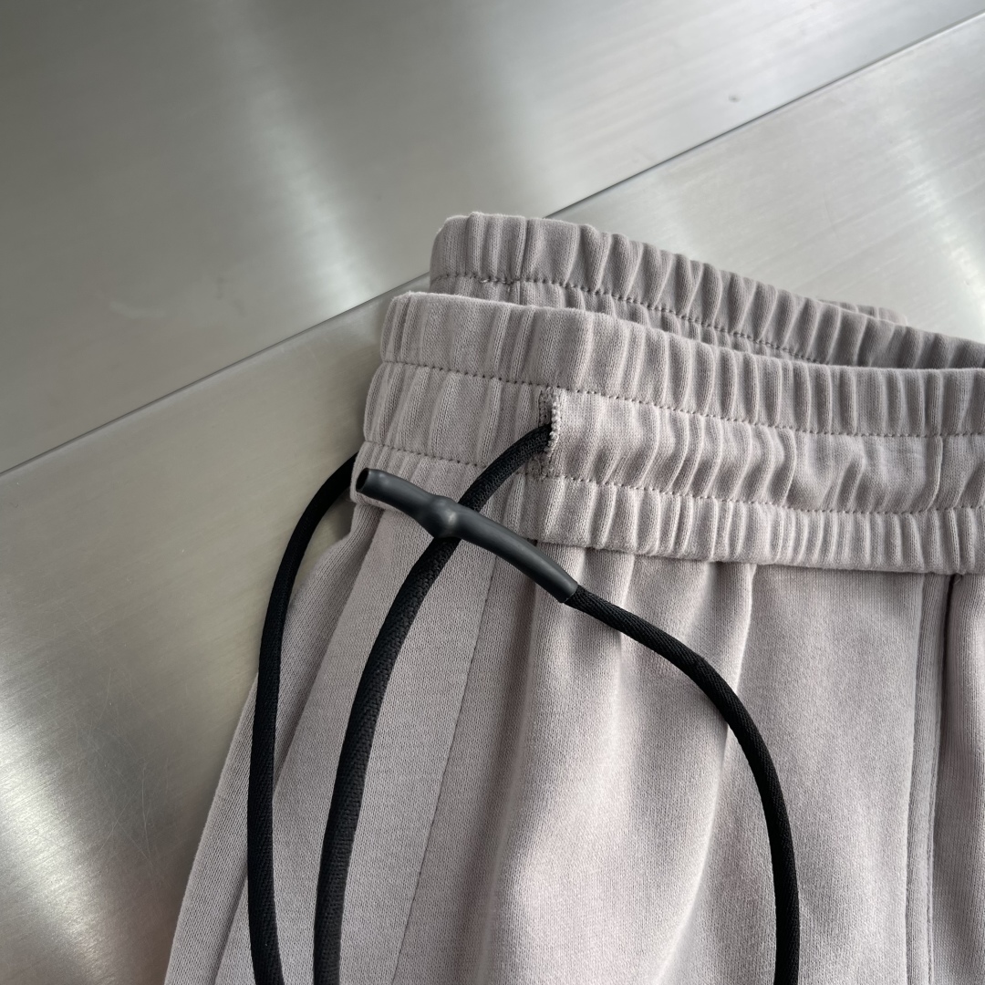 Y-3 Yohji Yamamoto Spring/Summer 2025 Casual Sweatpants with Brand Accents 3 cmp i1744278797176 9886 0 0
