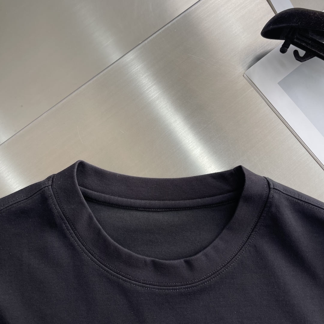 Fendi Roma Embroidered Logo T-Shirt - Short Sleeve, Premium Cotton 4 cmp i1744437675740 9969 0 0