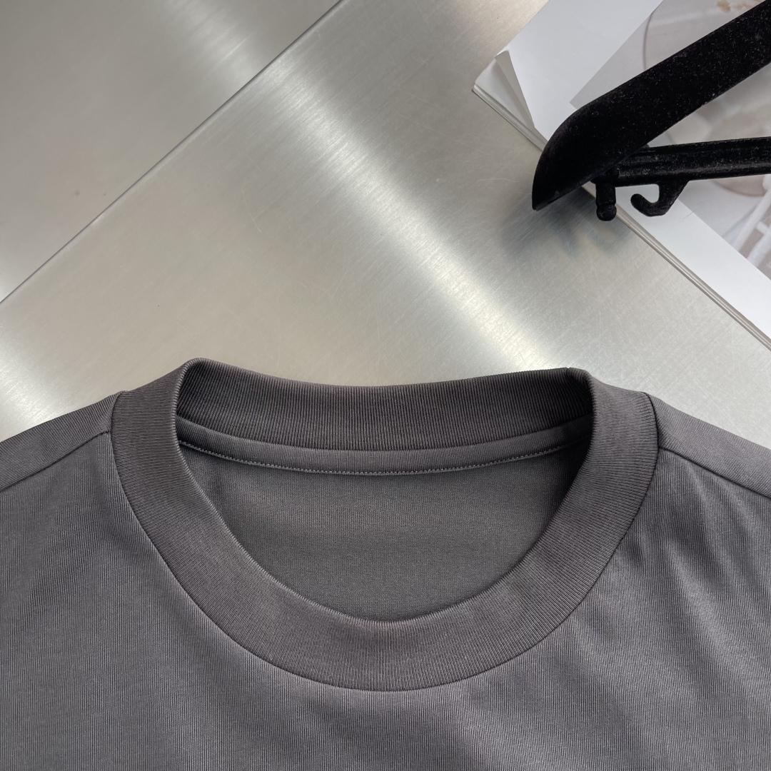 Dior 2025 Spring/Summer Cotton Short Sleeve T-Shirt - Versatile & Comfortable 4 cmp i1744438086420 7622 0 0