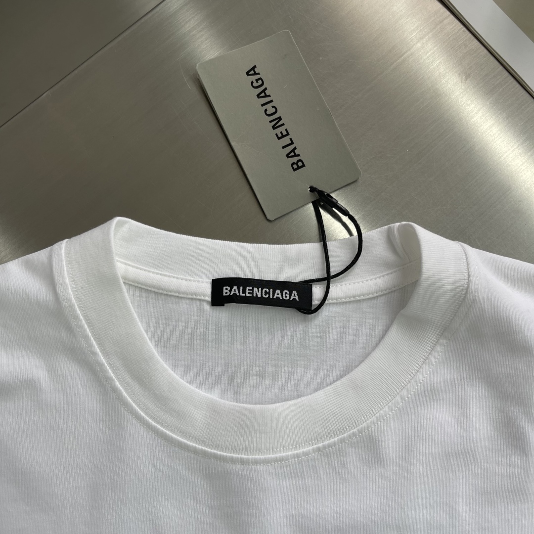 Balenciaga X Under Armour White Cotton Blend Logo T-Shirt Unisex 3 cmp i1744537895655 5346 0 0