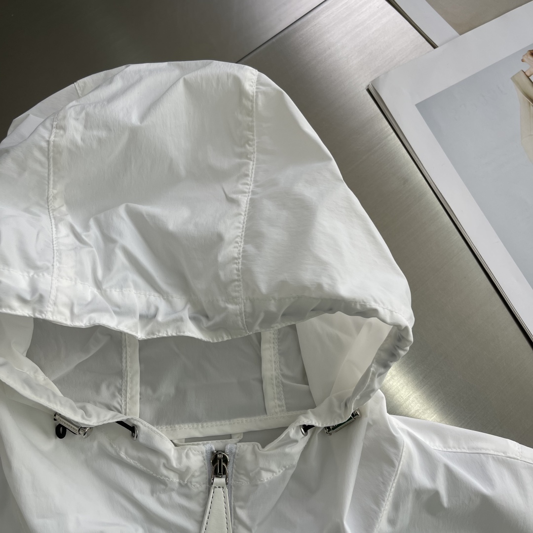 CELINE Lightweight Hooded Jacket: Water-Resistant & Windproof Outerwear 3 cmp i1744626028459 7770 0 0