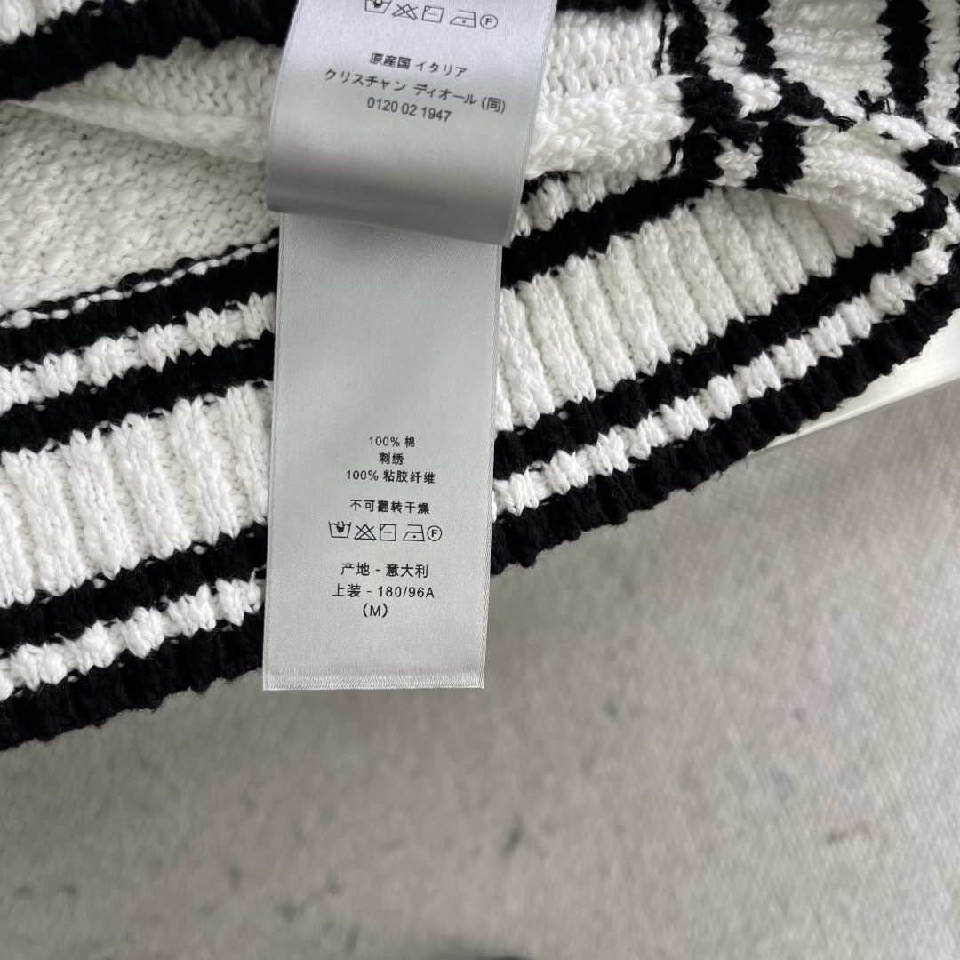 DIOR CD Diamond Cotton Knit Vest - A Stylish & Modern Wardrobe Staple 7 cmp i1744626588502 4428 0 4