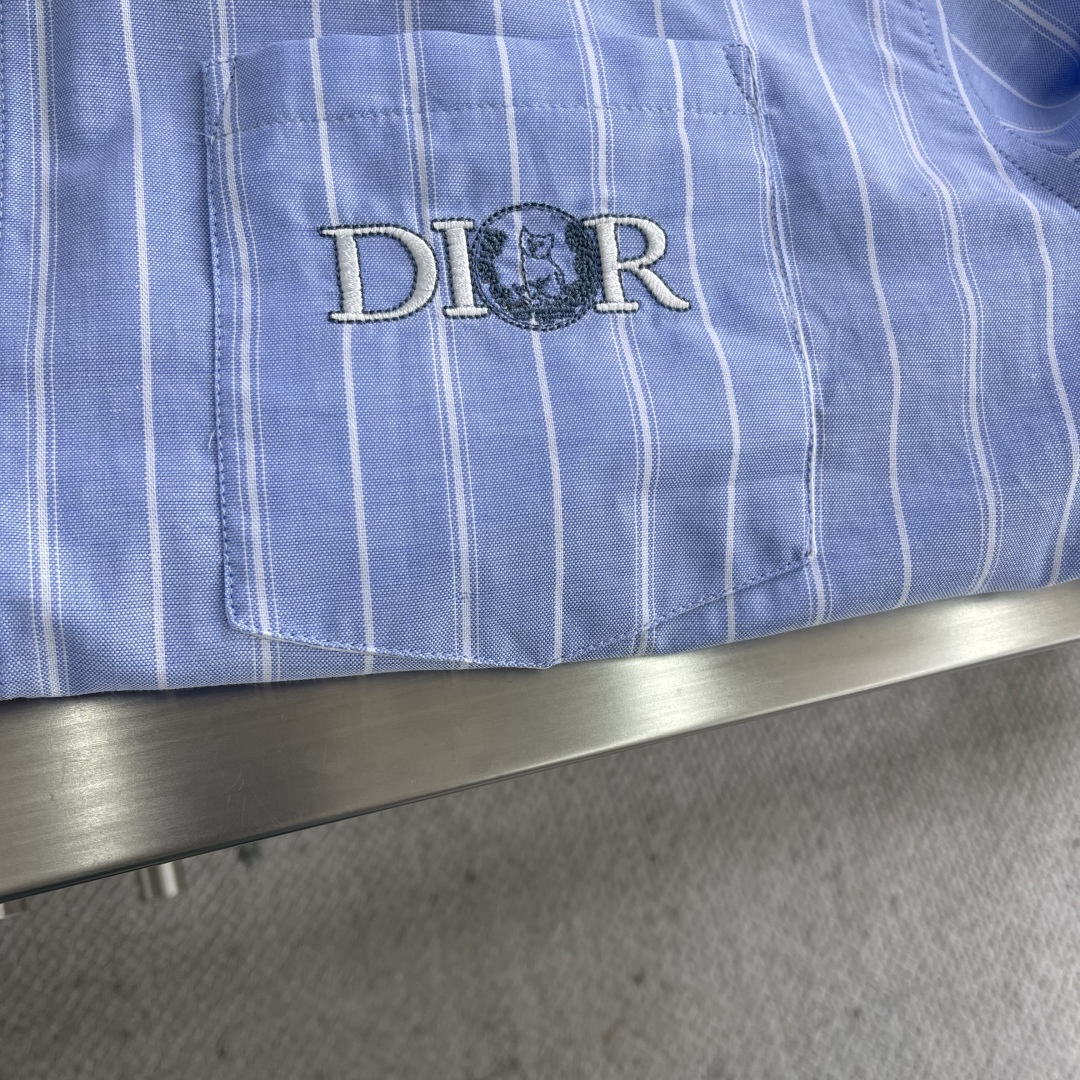 Dior Men's Blue and White Striped Cotton Shirt with Embroidered Logo 4 cmp i1744627407605 7072 0 1