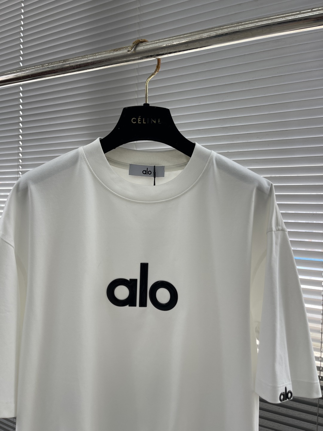 ALO Yoga Men's Oversized Short Sleeve T-Shirt Cotton Blend Casual Tee 2 cmp i1744628777664 8853 0 6