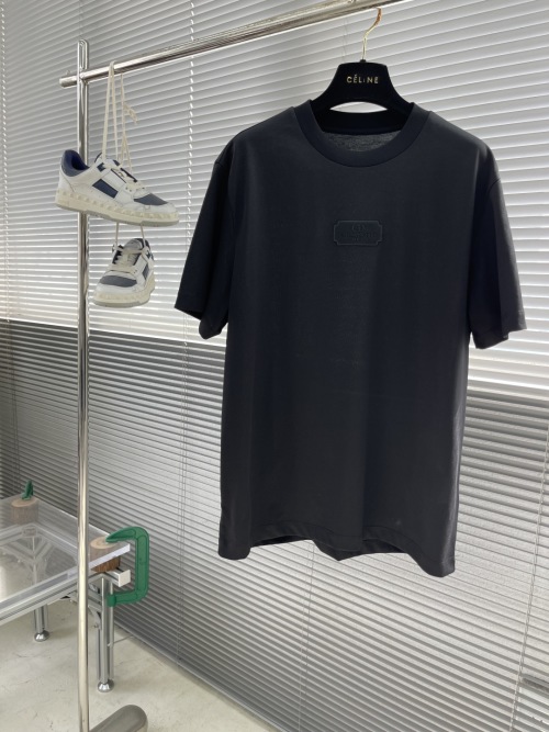 Celine Men's 2025 Spring/Summer Short Sleeve Cotton T-Shirt - M to 5XL 1 Celine Men's 2025 Spring/Summer Short Sleeve Cotton T-Shirt - M to 5XL