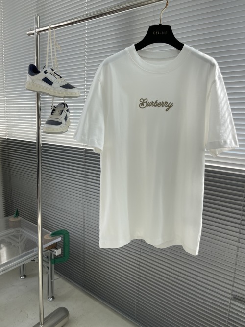 Burberry 2025 Spring/Summer Embroidered Logo Short Sleeve T-Shirt 1 Burberry 2025 Spring/Summer Embroidered Logo Short Sleeve T-Shirt