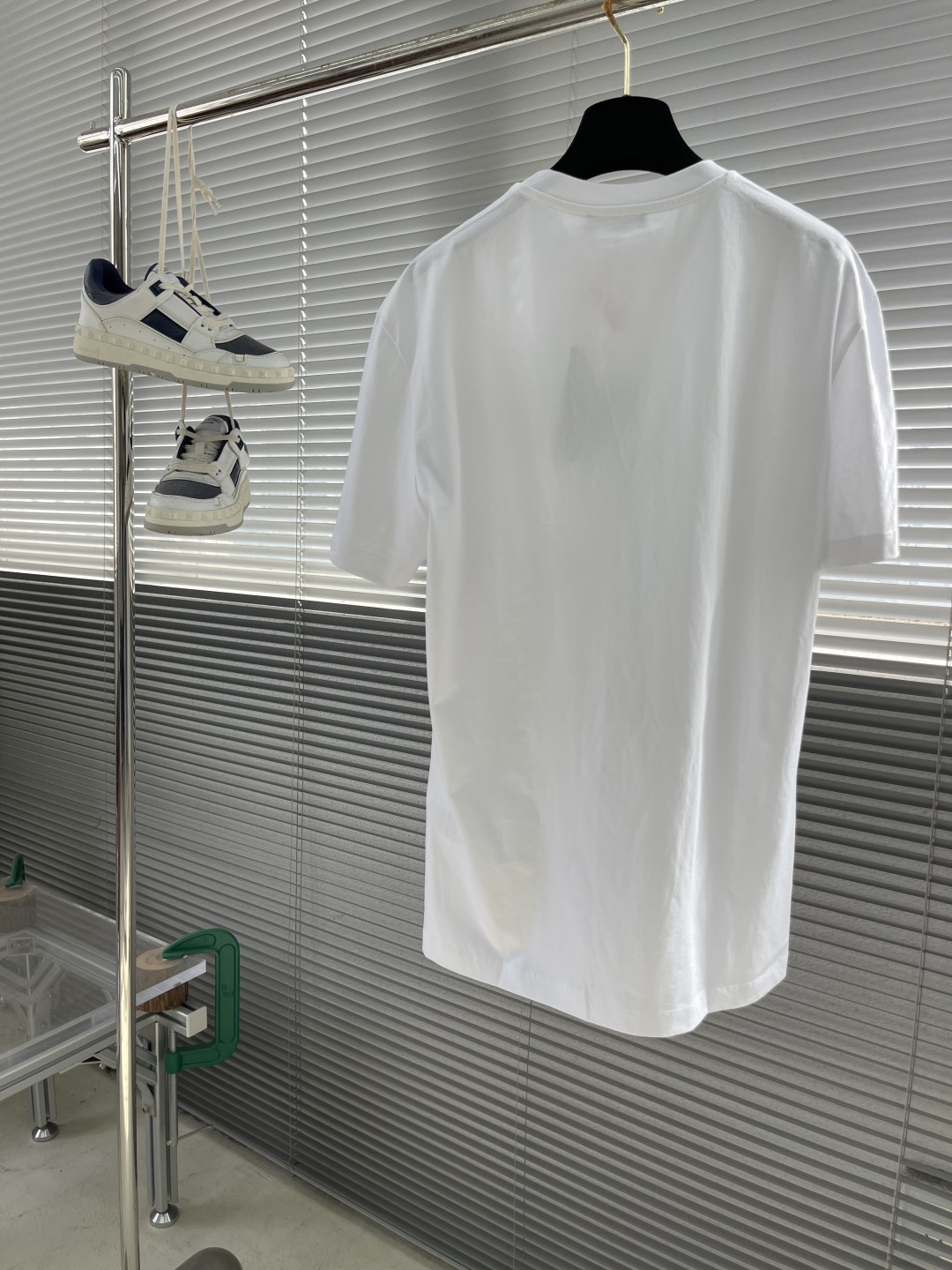 Versace White Cotton T-Shirt with Logo Print - Modern and Comfortable 8 cmp i1744634505258 4887 0 7