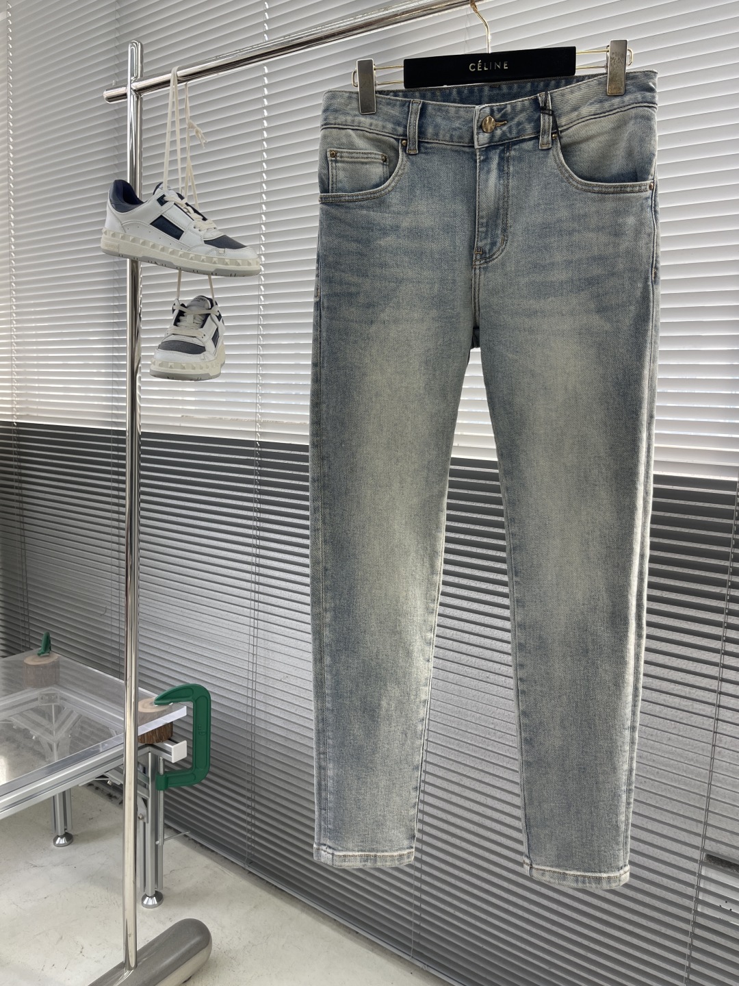 Louis Vuitton Men's Slim Fit Jeans with Ski Graphic on Back Pocket 2 cmp i1744634839153 6409 0 6