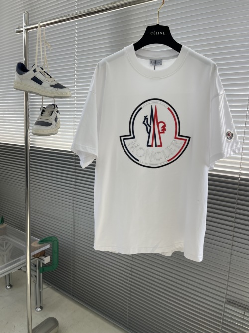 Moncler Men's White Cotton Logo T-Shirt Short Sleeve Crew Neck Casual 1 Moncler Men's White Cotton Logo T-Shirt Short Sleeve Crew Neck Casual