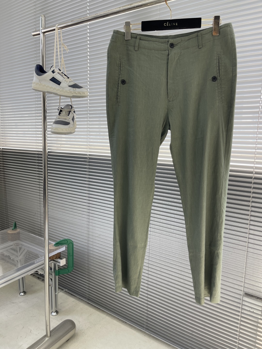 -Loro Piana 2025ss春夏新款商务休闲裤,非常有品味一款轻商务系列………………
是有品