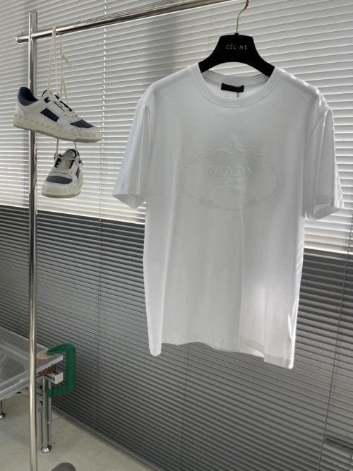 Prada Milano Logo T-Shirt, Unisex Premium Cotton Tee, Fashionable Relaxed Fit 1 Prada Milano Logo T-Shirt, Unisex Premium Cotton Tee, Fashionable Relaxed Fit