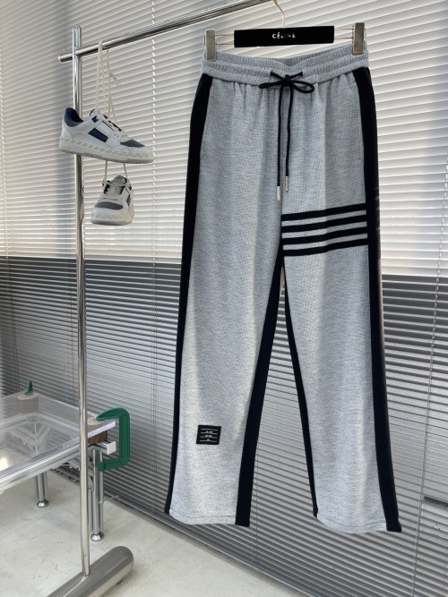 Men's Fashionable Casual Sweatpants with Four-Bar Design, Elastic Waistband 1 Men's Fashionable Casual Sweatpants with Four-Bar Design, Elastic Waistband