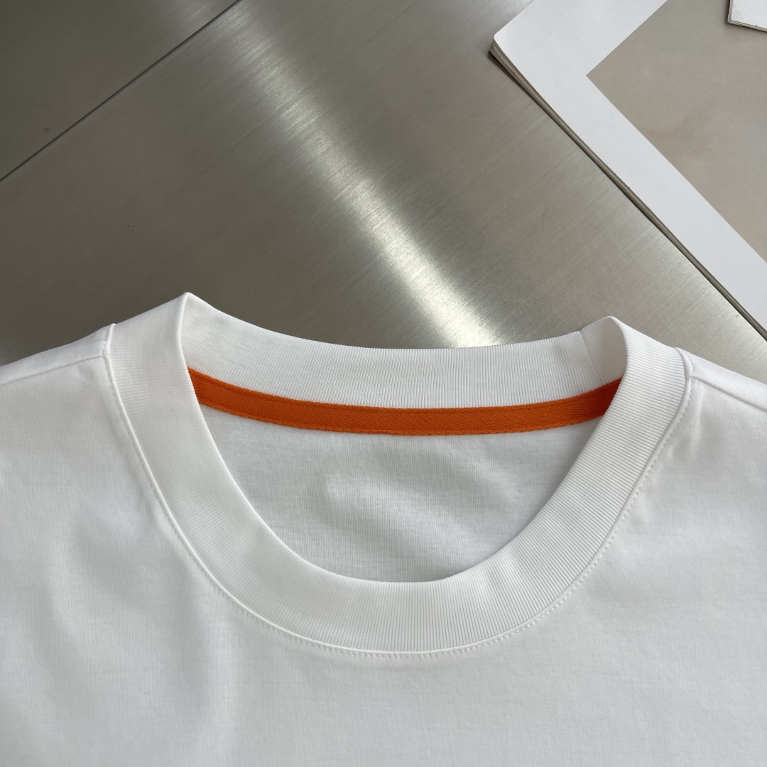 Men's Hermes T-Shirt Short Sleeve Crew Neck Washed Leather Logo Silk Cotton 3 cmp i1744717979877 3521 0 0