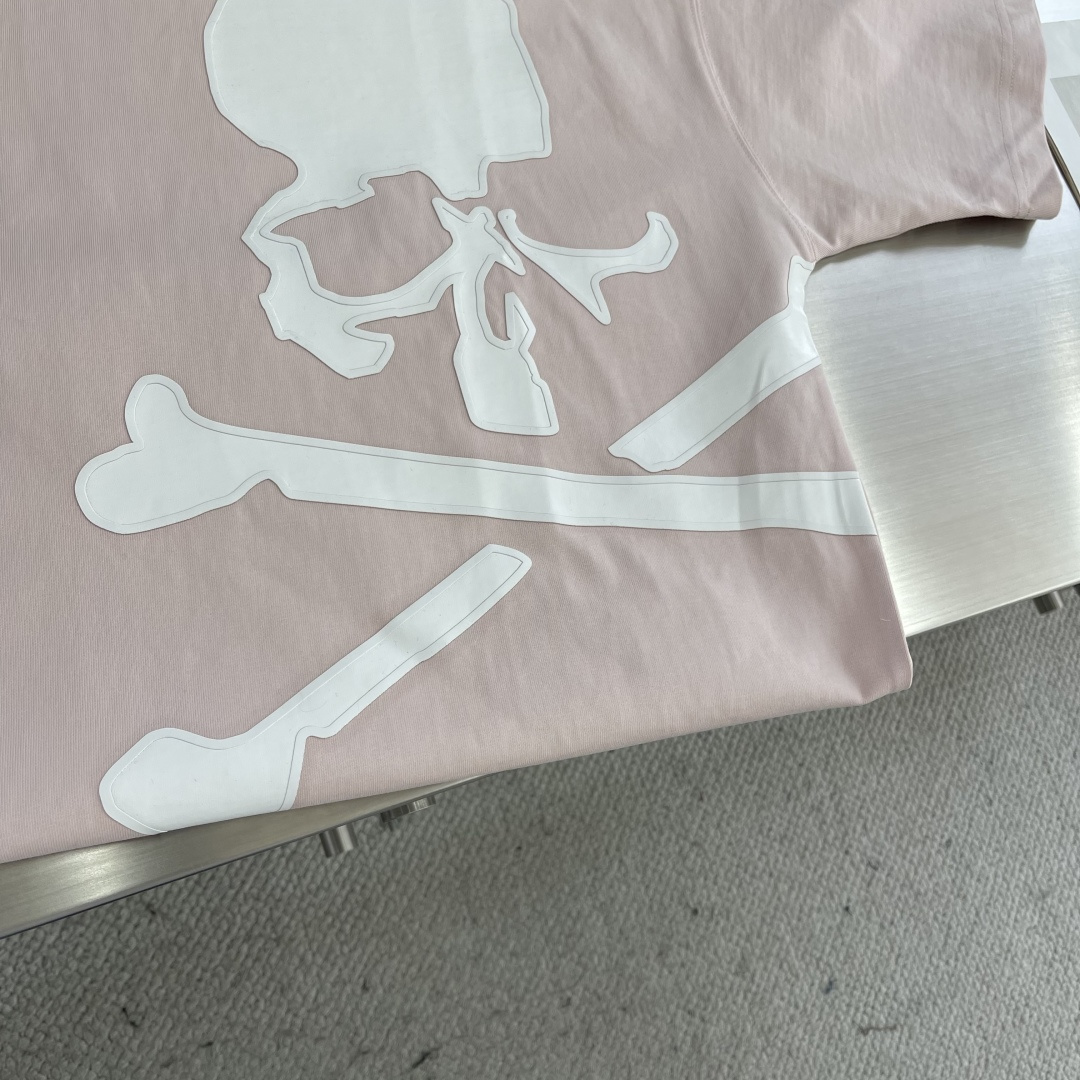 Mastermind JAPAN Pink Cotton T-Shirt with Skull Print, Spring/Summer 2025 4 cmp i1744719528739 5153 0 1