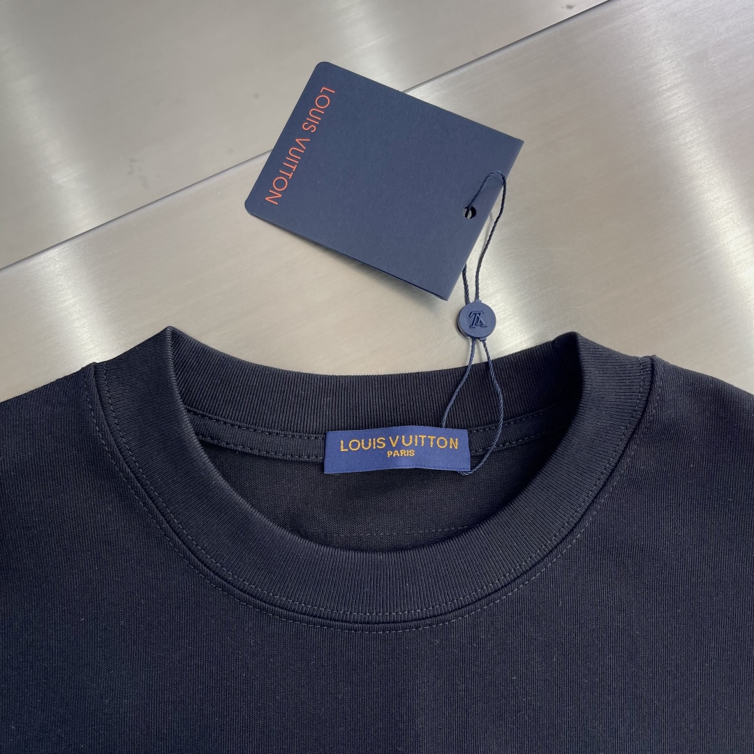 Louis Vuitton Men's 2025 Casual Short Sleeve T-Shirt, Fashionable and Versatile 3 cmp i1744720890198 7136 0 0