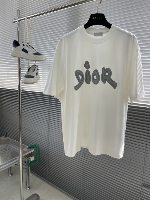 Dior Men's White Cotton T-Shirt with Grey Logo, Short Sleeve Casual Tee 1 Dior Men's White Cotton T-Shirt with Grey Logo, Short Sleeve Casual Tee
