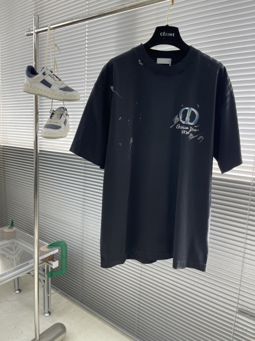 Dior Black Cotton Jersey T-Shirt with Hand-Painted Effect Signature 1 Dior Black Cotton Jersey T-Shirt with Hand-Painted Effect Signature