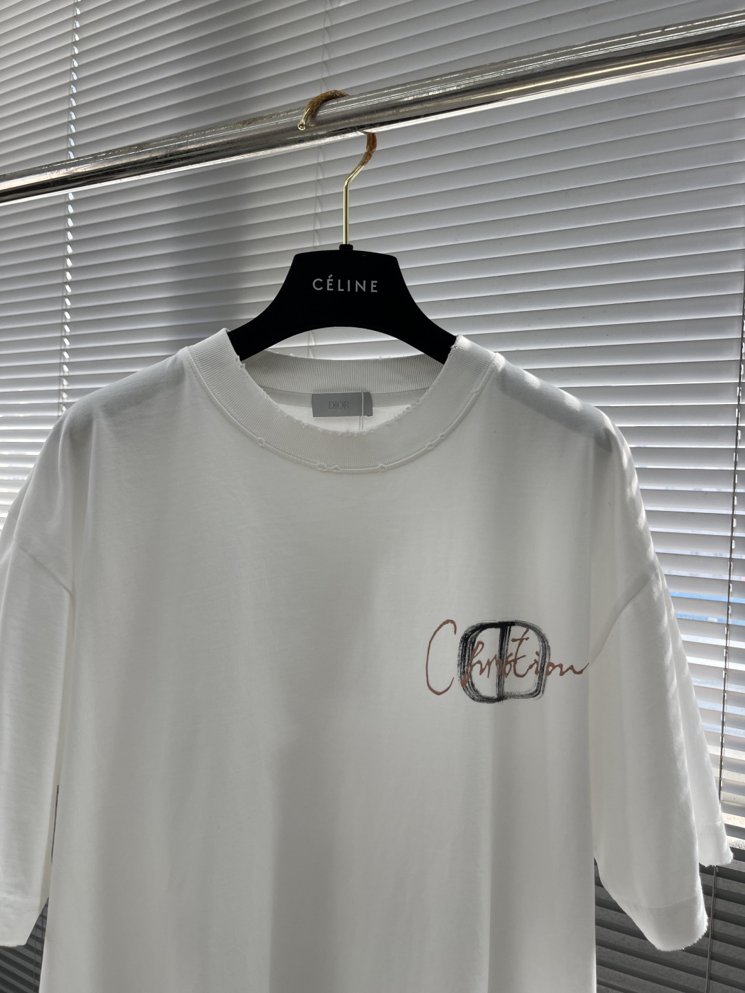 Dior White Cotton Jersey T-Shirt with Hand-Painted Signature Logo 2 cmp i1744721763637 2550 0 6