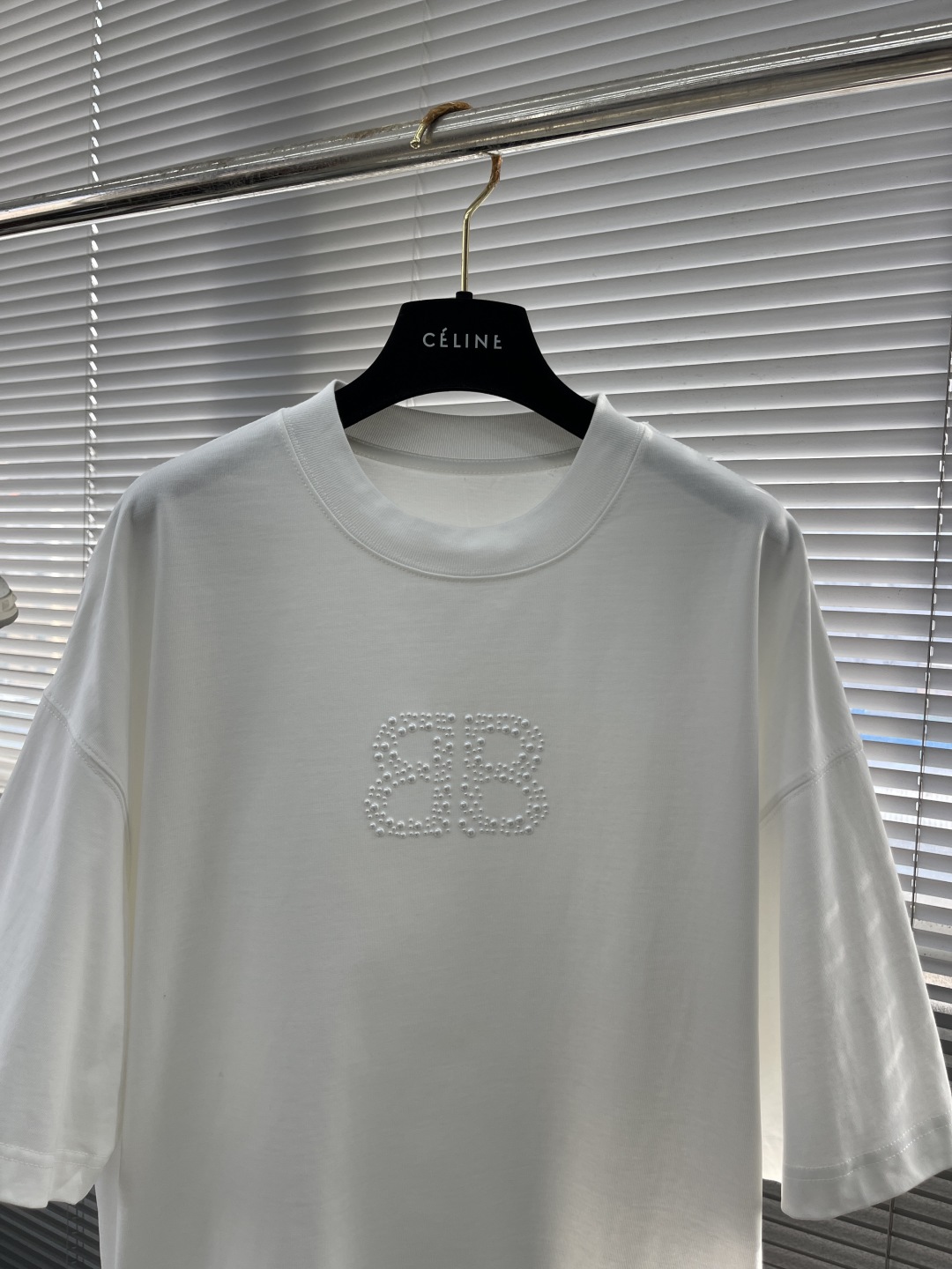 Balenciaga 2025 Spring/Summer Fashion T-Shirt with Rhinestone Logo 2 cmp i1744721934752 3045 0 6