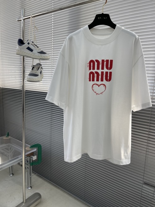 Miu Miu Short Sleeve Crew Neck T-Shirt with Graphic Logo Print 1 Miu Miu Short Sleeve Crew Neck T-Shirt with Graphic Logo Print