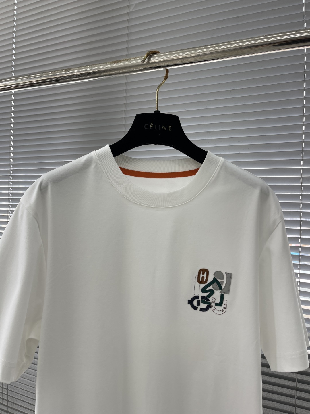 Men's Hermes T-Shirt Short Sleeve Crew Neck Washed Leather Logo Silk Cotton 2 cmp i1744799443337 2750 0 6