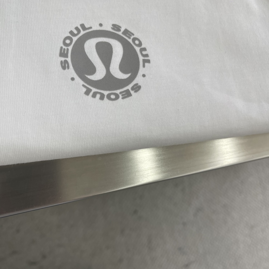 Lululemon Short Sleeve T-Shirt Reflective Logo Print Unisex Tee 6 cmp i1744801595133 652 0 1