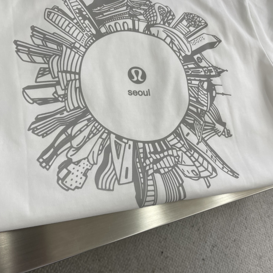 Lululemon Short Sleeve T-Shirt Reflective Logo Print Unisex Tee 8 cmp i1744801595158 9723 0 3