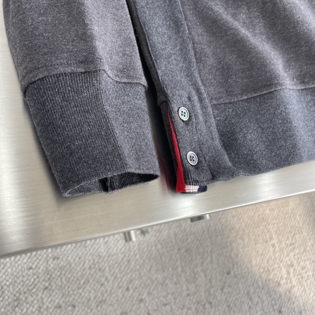 Thom Browne New Colorblock Weave Crewneck Sweatshirt - High Quality Cotton 6 cmp i1744885487953 4026 0 3