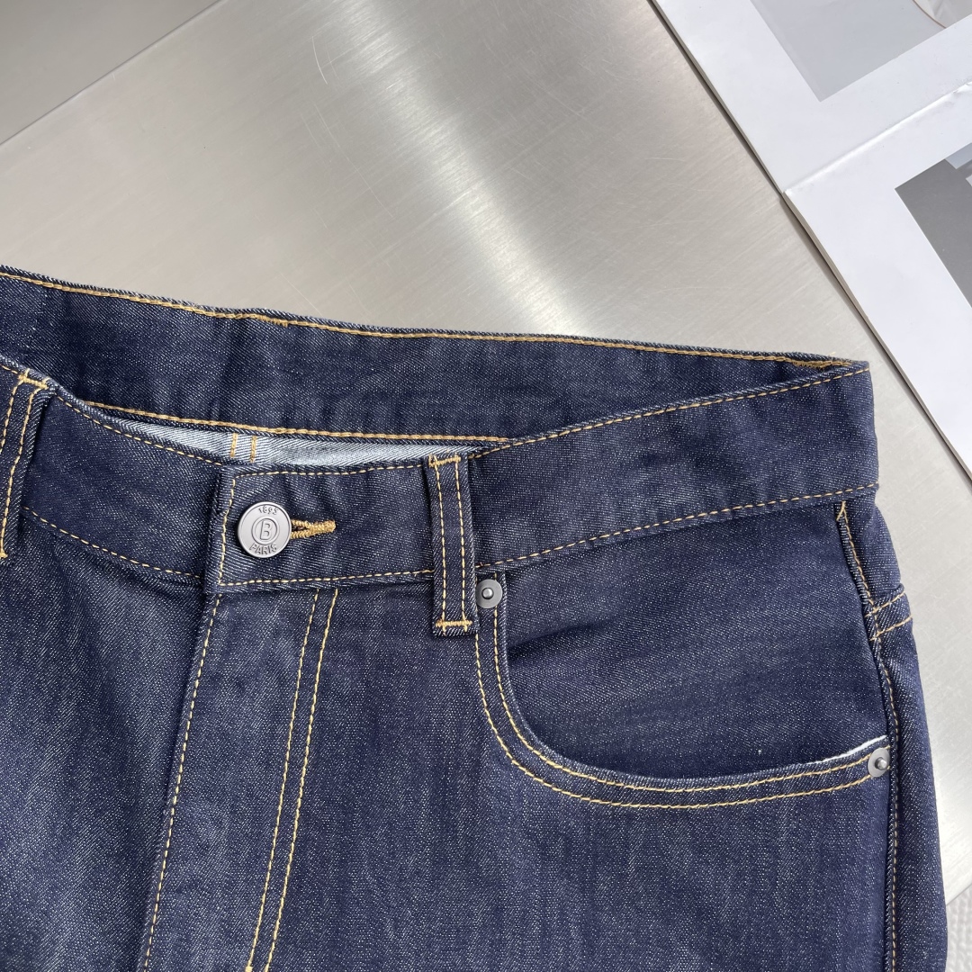 Berluti Denim Jeans - Eco-Friendly, Fade-Resistant, and Slim Fit 6 cmp i1744885928830 3005 0 4
