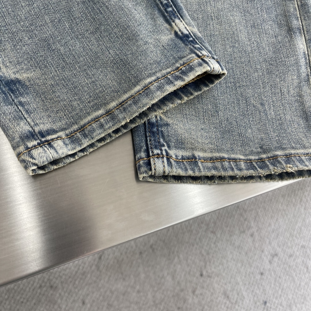 Brioni Denim Jeans Crafted with Tencel, Modal, and Lycra - Classic Fit 7 cmp i1744886037993 2793 0 5