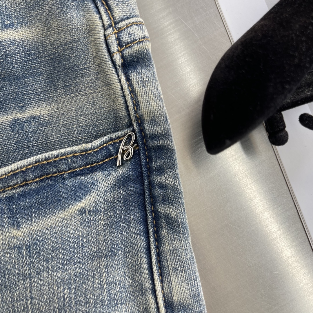 Brioni Denim Jeans Crafted with Tencel, Modal, and Lycra - Classic Fit 6 cmp i1744886038002 5888 0 4