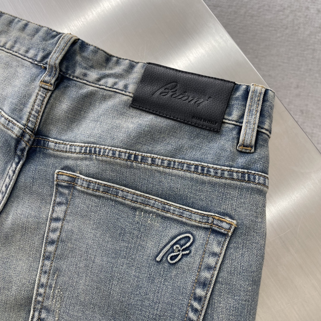 Brioni Denim Jeans Crafted with Tencel, Modal, and Lycra - Classic Fit 8 cmp i1744886040103 135 0 0