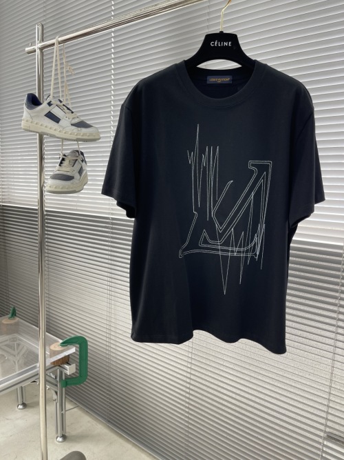 Louis Vuitton Men's Black Cotton T-Shirt with Embroidered Logo, Casual Style 1 Louis Vuitton Men's Black Cotton T-Shirt with Embroidered Logo, Casual Style