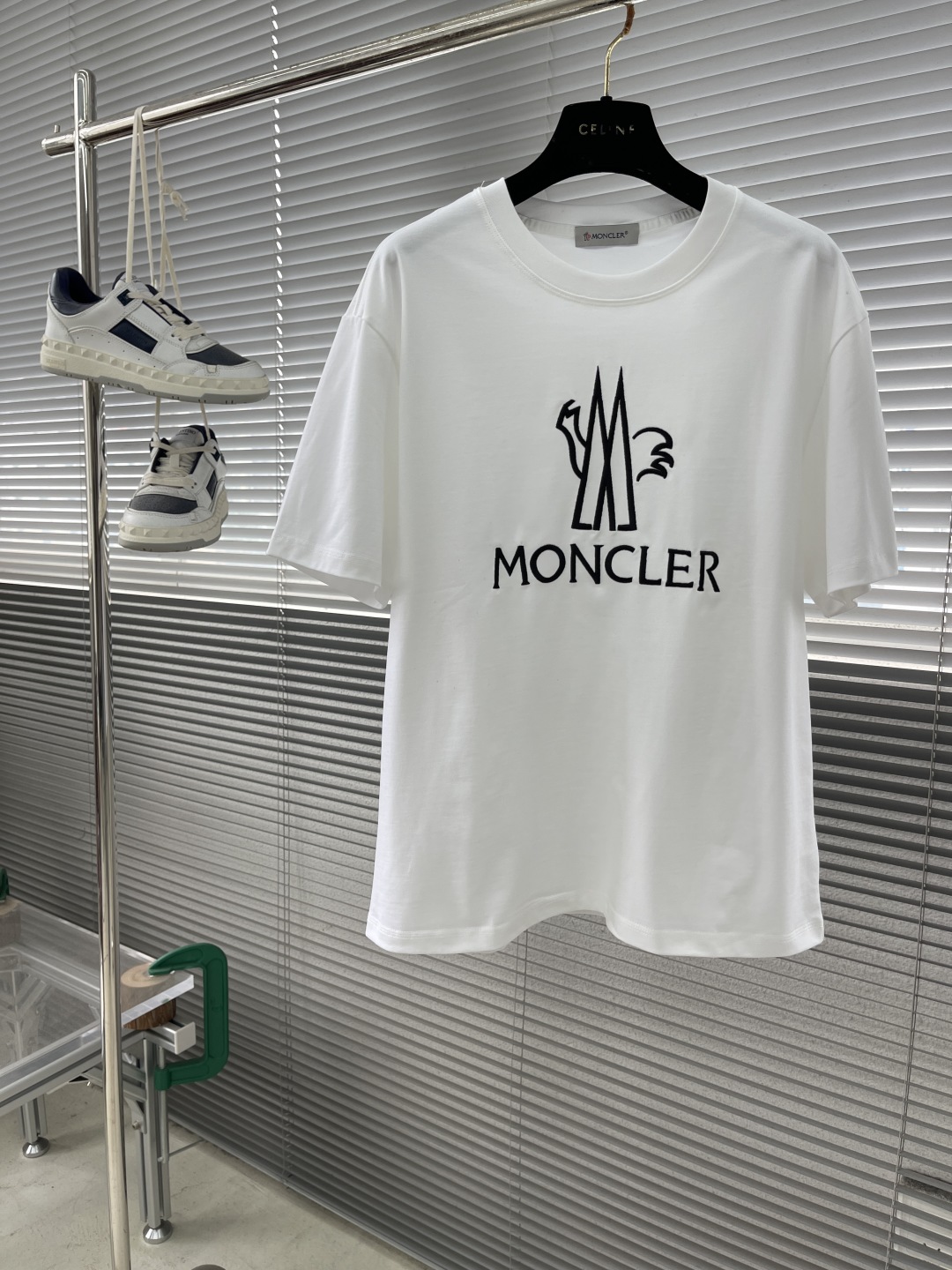 Moncler Embroidered Logo T-Shirt - Summer Essential, Comfortable & Stylish 1 cmp i1744887422841 9694 0 5