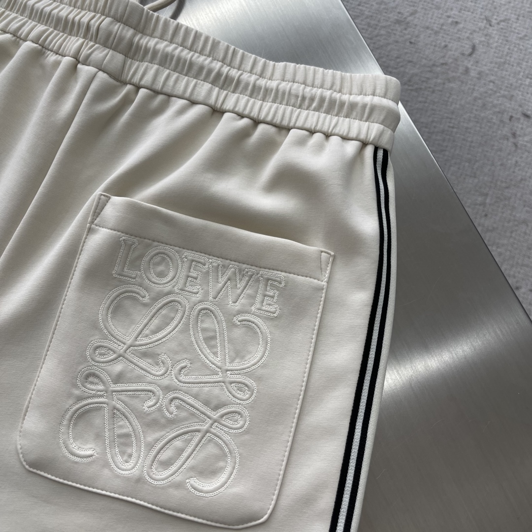 Loewe 2025ss Casual Pants Lightweight Comfortable Trousers with Logo 8 cmp i1745080465233 4452 0 5