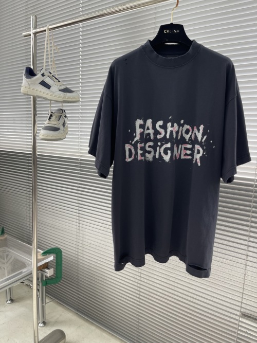 Balenciaga 25SS Gold Sand Print Distressed Tee - Fashion Designer Tee 1 Balenciaga 25SS Gold Sand Print Distressed Tee - Fashion Designer Tee