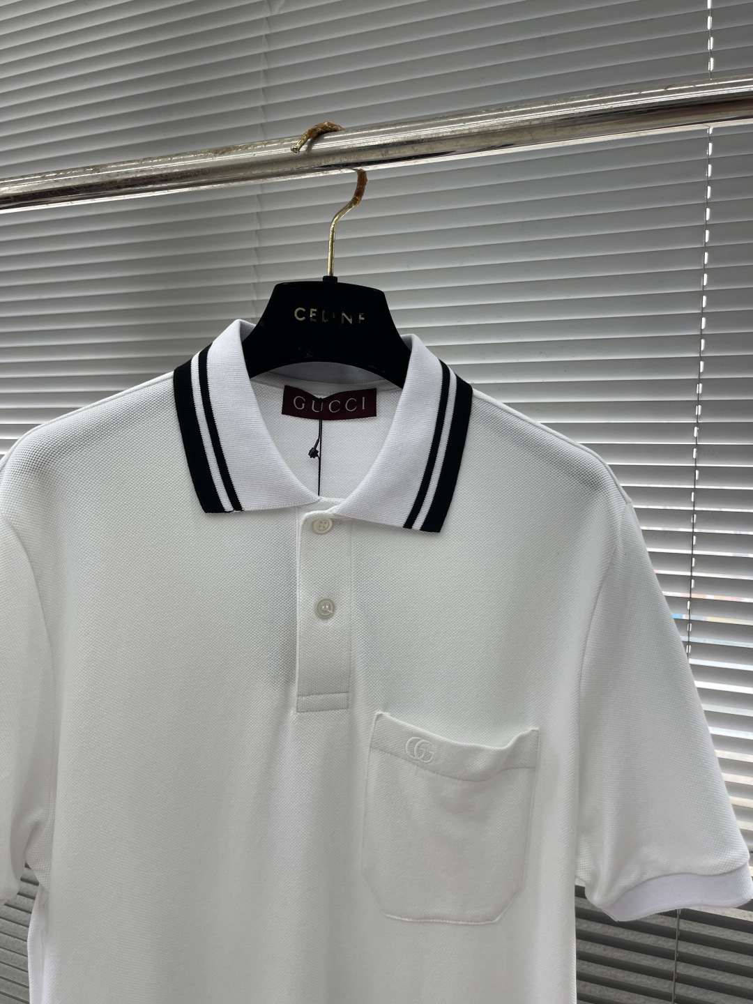 Gucci Men's White Cotton Piquet Polo Shirt with Black Stripe Collar 2 cmp i1745144008007 6003 0 6