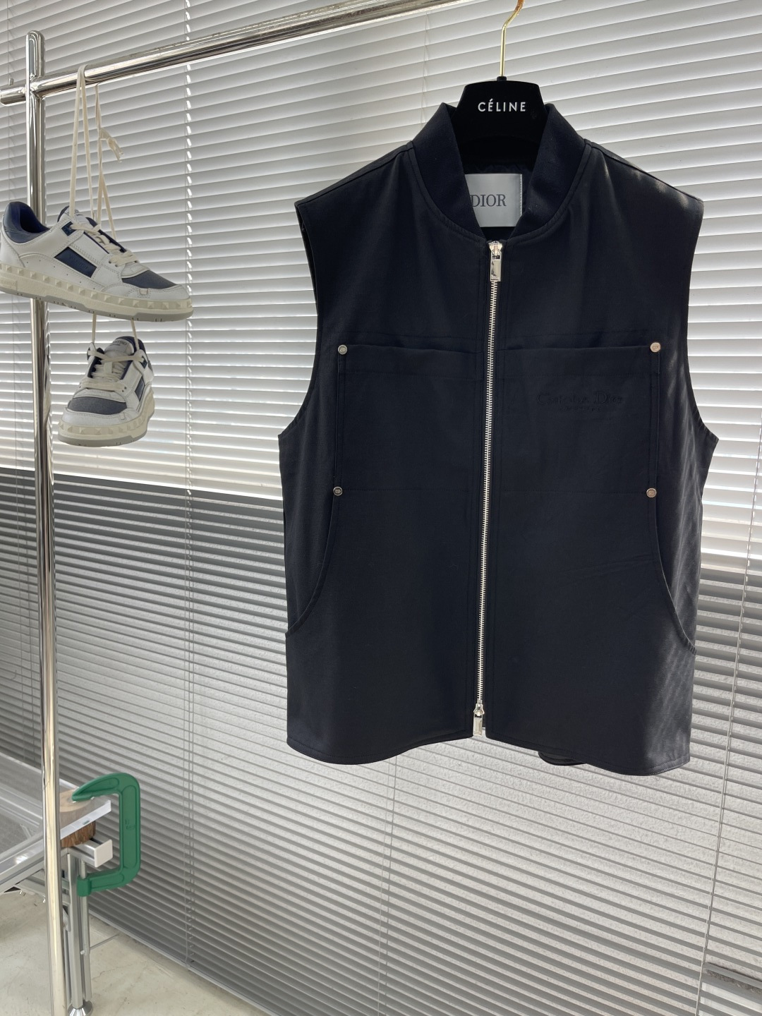 Dior 2025SS Sleeveless Vest with Metal Zip & Pocket Details - Fashion Icon