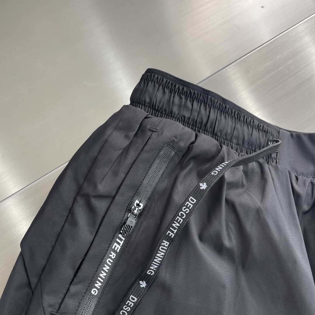 Descente Men's Quick-Dry Casual Shorts - Lightweight & Breathable for Sports 4 cmp i1745148432266 7596 0 1