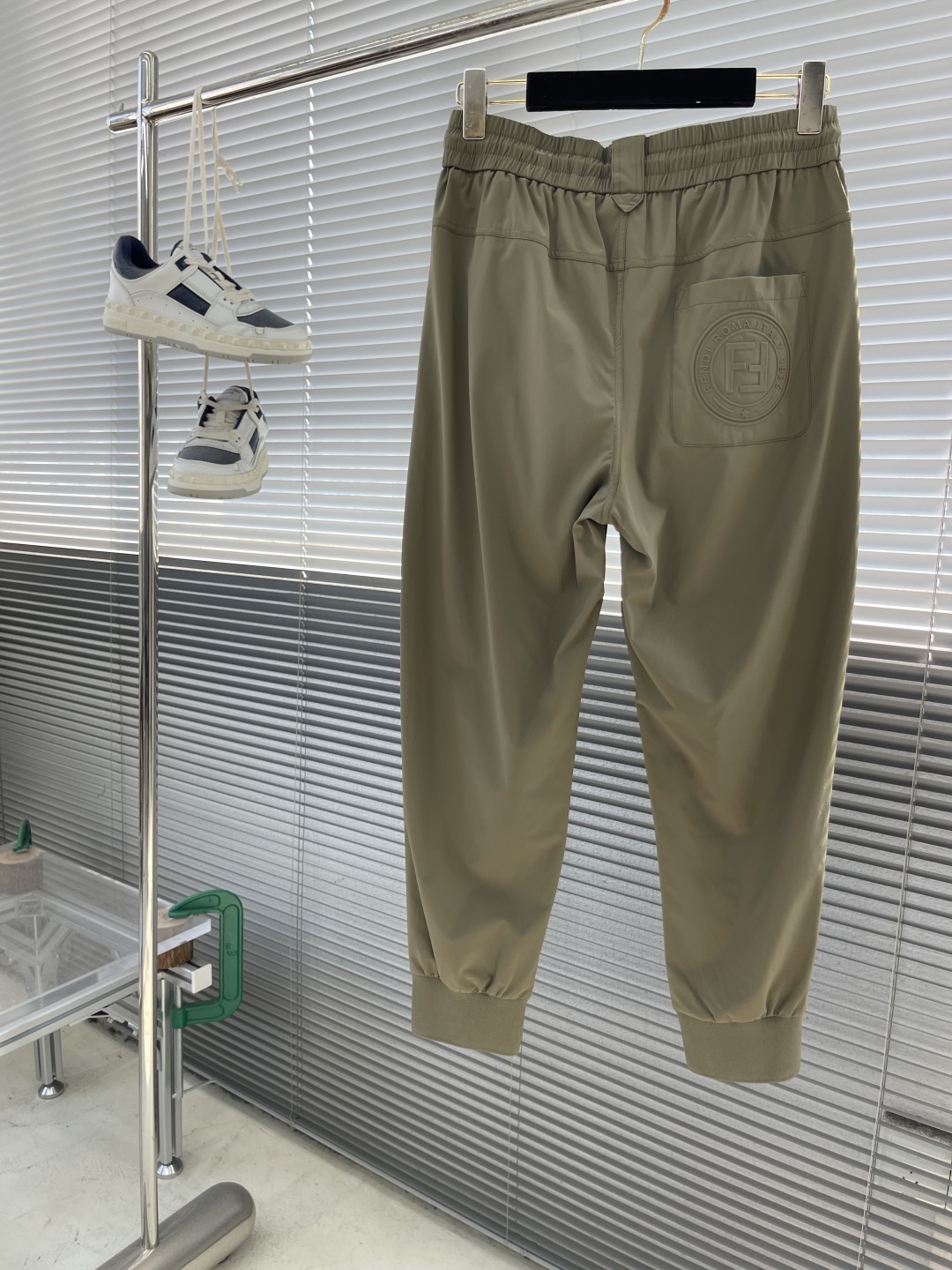 Fendi Roma Spring/Summer Elastic Waist Casual Pants for Men - Comfortable Fit 2 cmp i1745232686127 2006 0 7