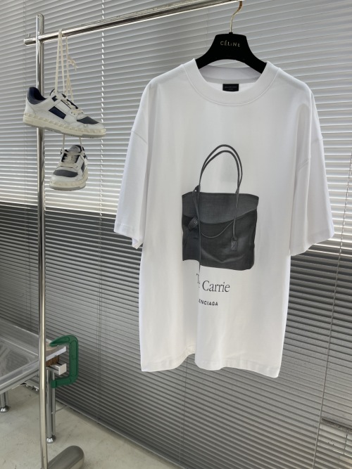 Balenciaga White T-shirt with Black Bag Print Short Sleeve Fashion Top 1 Balenciaga White T-shirt with Black Bag Print Short Sleeve Fashion Top