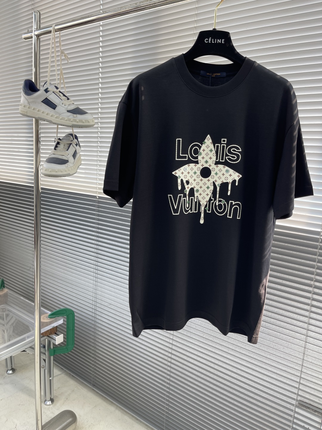 Louis Vuitton Clover T-Shirt Embroidered Cotton Blend Tee 1 cmp i1745240509518 9346 0 5