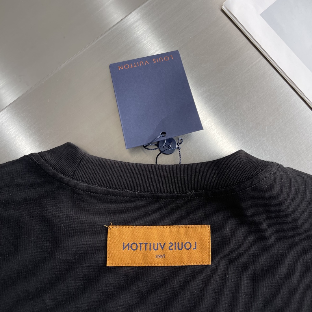 Louis Vuitton Men's 'Remember The Future' Black Cotton Graphic Print T-Shirt 7 cmp i1745328574838 8407 0 3