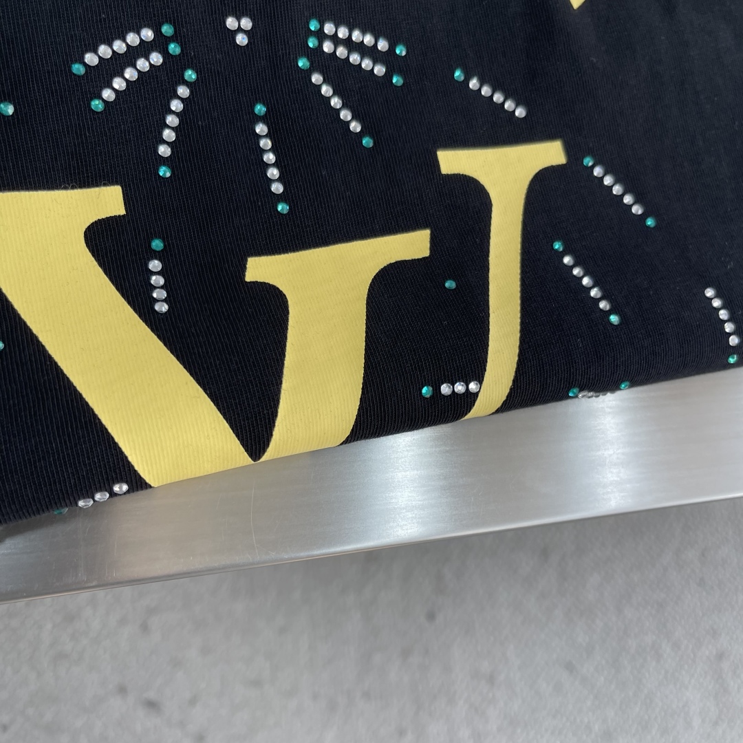 Louis Vuitton Rhinestone Earth Graphic T-Shirt - Premium Cotton, S-XL 5 cmp i1745328601529 2553 0 2