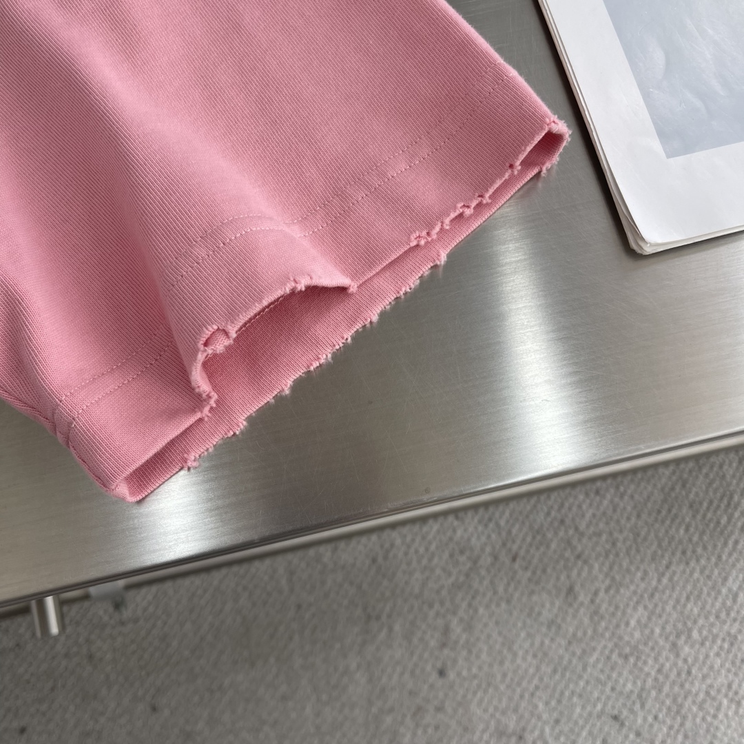 Dior 2025 Spring/Summer Pink Distressed Logo T-Shirt - Unisex Fashion 6 cmp i1745328653938 397 0 2
