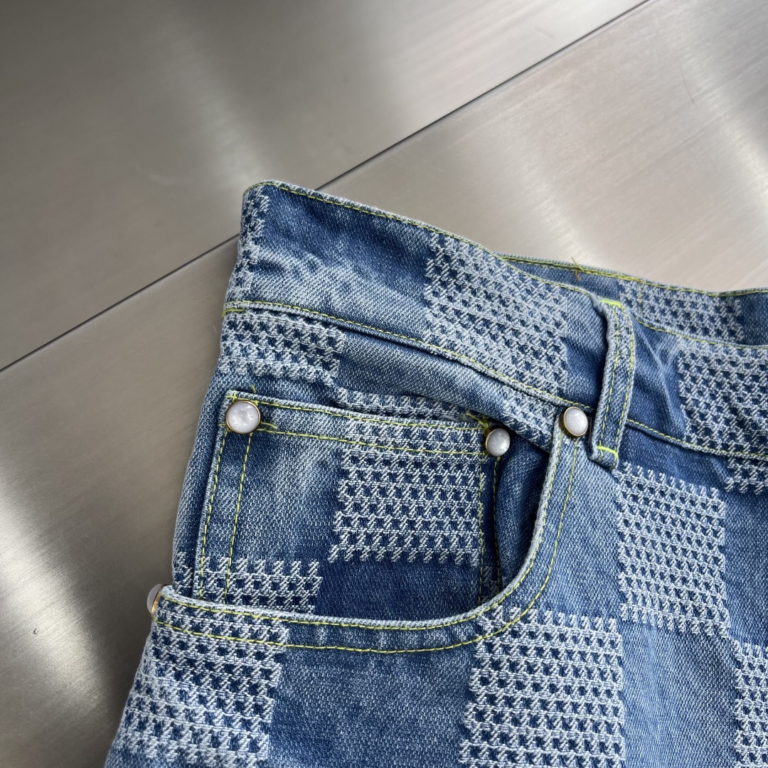 Louis Vuitton 25SS Blue Damier Jacquard Cotton Poplin Shorts 4 cmp i1745329140284 5738 0 1