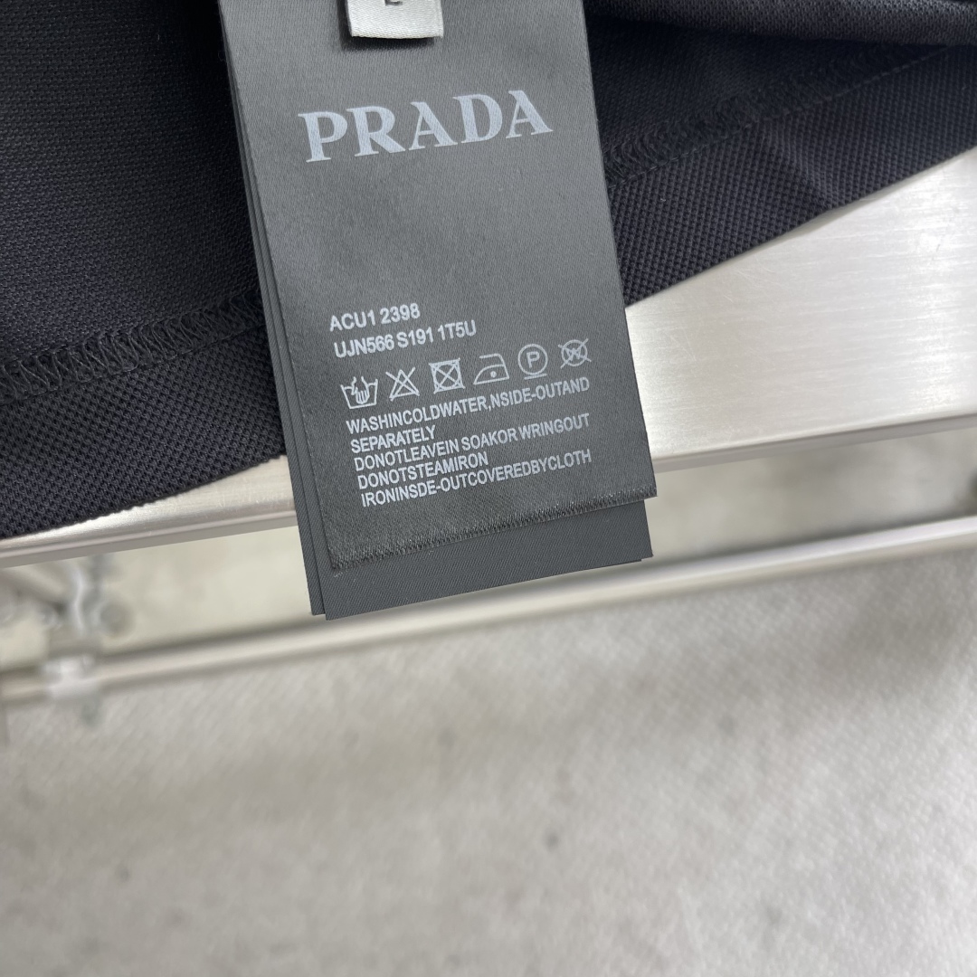 PRADA Men's Polo Shirt - Short Sleeve, Ribbed Trim, Classic Fit, Summer Style 7 cmp i1745329554290 1521 0 4