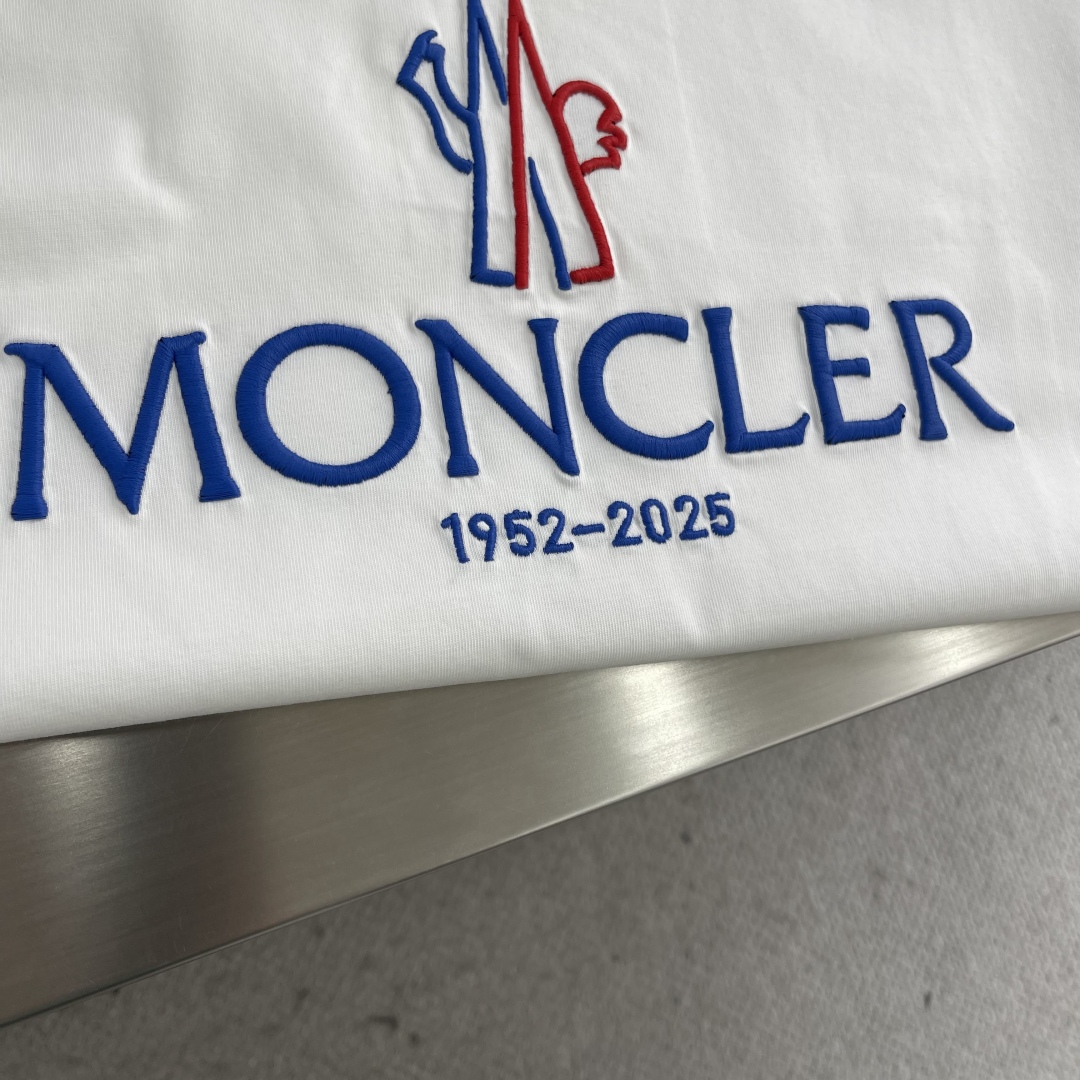 Moncler Embroidered Logo T-Shirt - A Summer Essential in Pure Cotton Comfort 4 cmp i1745329593403 6853 0 1