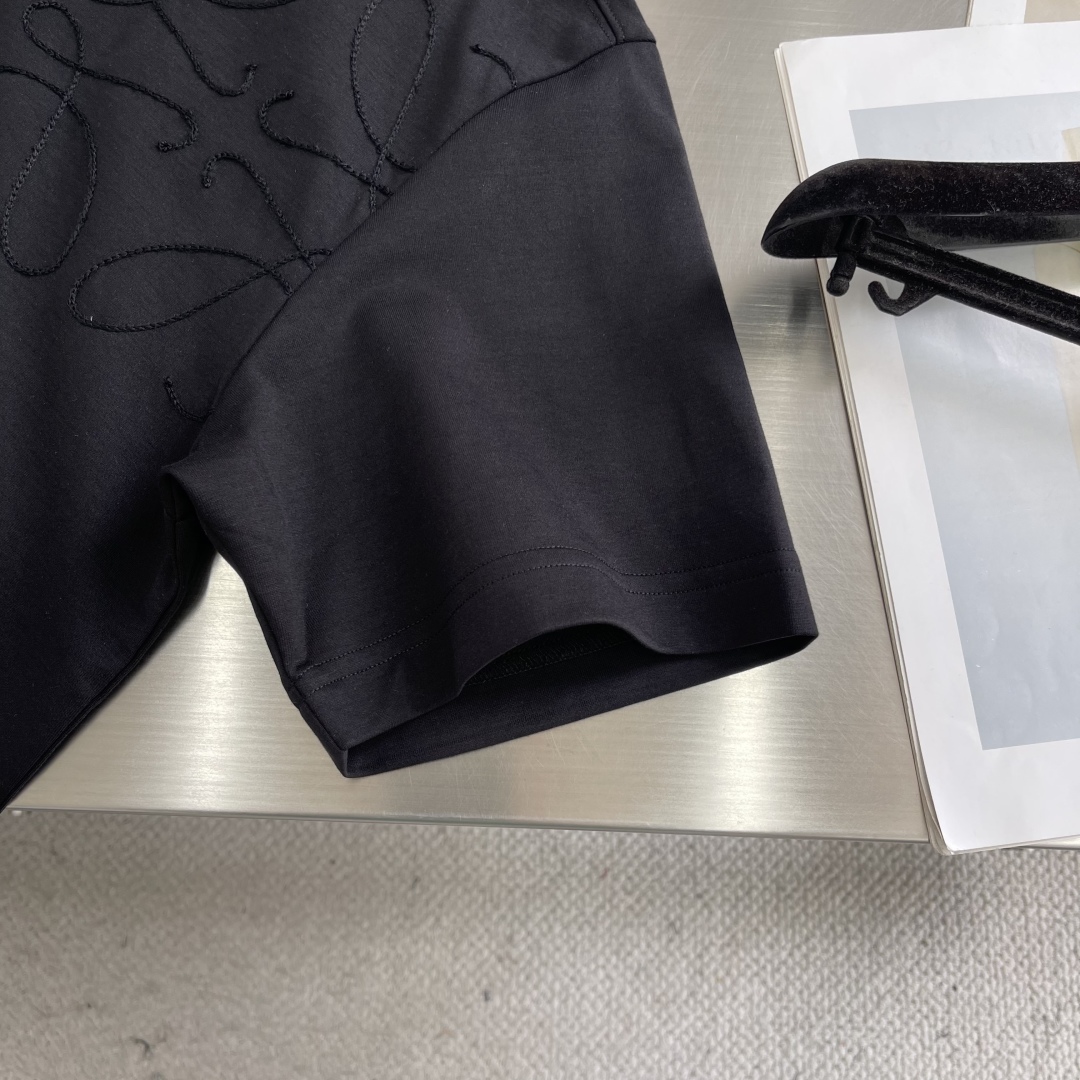 Loewe 2025SS Embroidered T-Shirt, Premium Cotton, Classic Fit, Versatile Style 6 cmp i1745329609870 2489 0 3